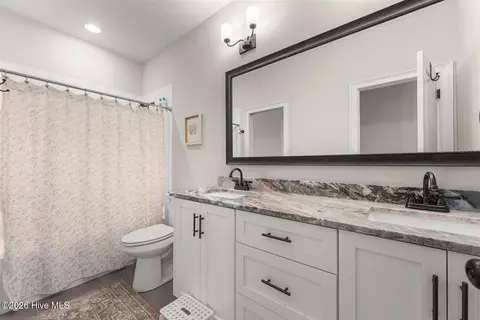 Bath - 503 River Oaks Ln, Evans, GA 30809 photo 2 of 3