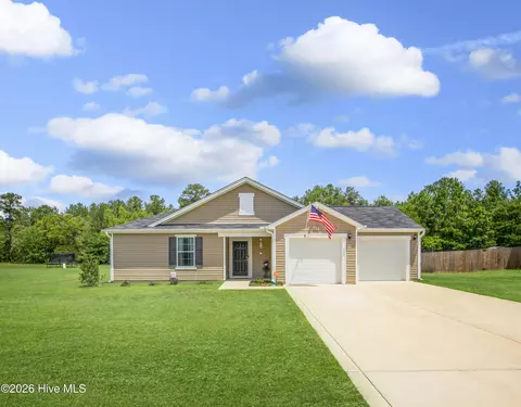 213 Walters Run Dr, Raeford, NC 28376