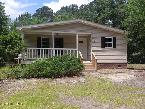 367 Battleground Rd, Atkinson, NC 28421