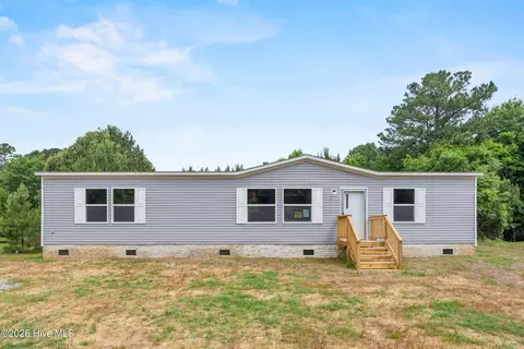 312 W Dunn St, Sneads Ferry, NC 28460