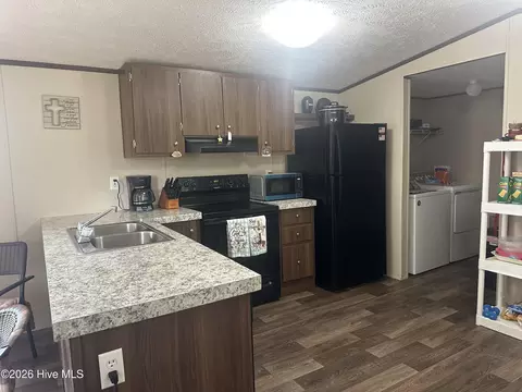 30 Fredrick Rd, Clinton, NC 28328 photo 5