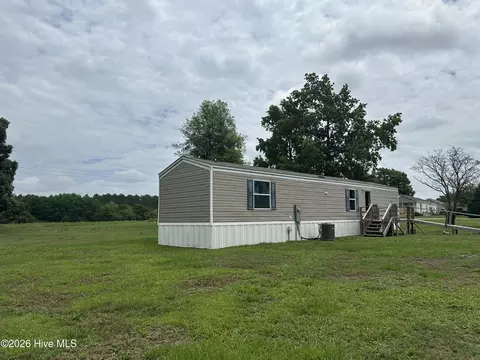 30 Fredrick Rd, Clinton, NC 28328 photo 4