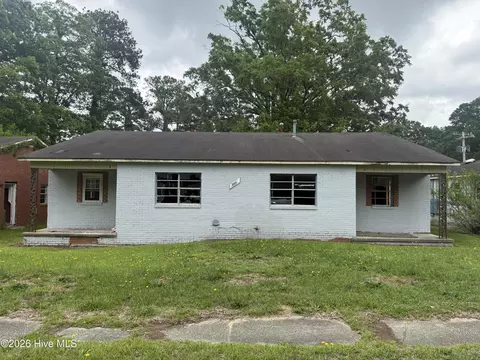 103 N Adkin St, Kinston, NC 28501