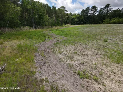 225 J Metts Dr NW, Supply, NC 28462 photo 3