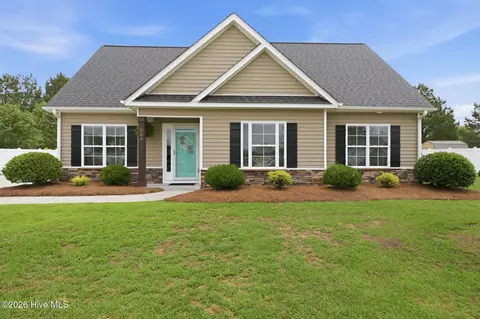 209 Asheberne Dr, Washington, NC 27889