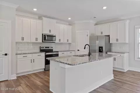 Kitchen - 175 S Commons View Dr, Hampstead, NC 28443 photo 1 of 3