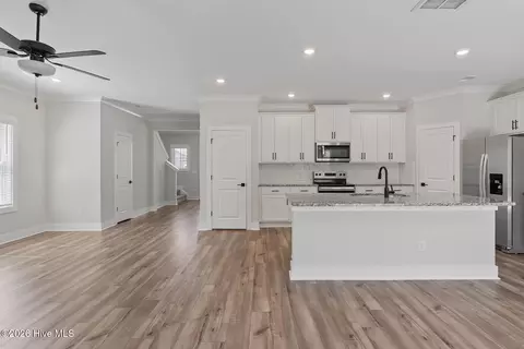 Entry Way - 175 S Commons View Dr, Hampstead, NC 28443 photo 2 of 2