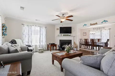 210 Peaceful Ln, Hubert, NC 28539 photo 5