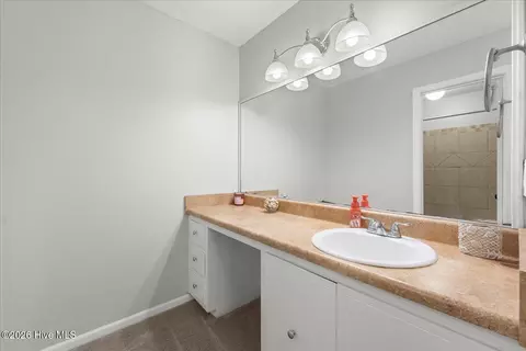 Bath - 3308 Quaker Spring Rd, Augusta, GA 30907 photo 2 of 4