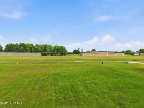 1658 Prop Dr, Winterville, NC 28590