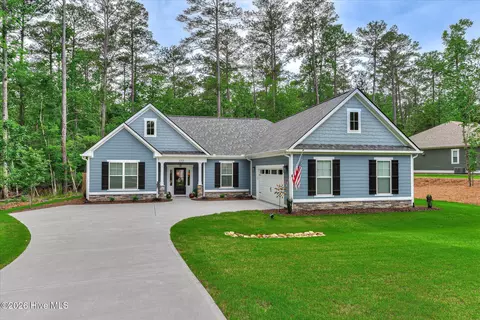 132 Crescent Dr, Mccormick, SC 29835