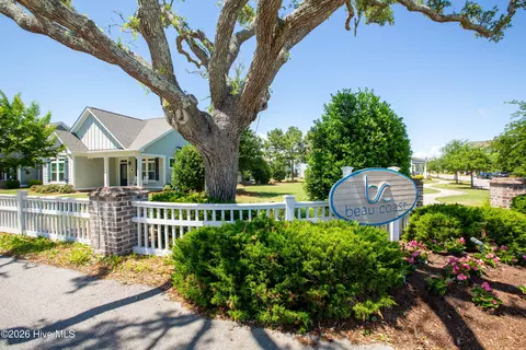 2115 Lennoxville Rd, Beaufort, NC 28516