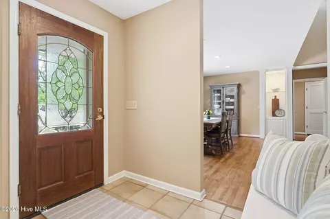 Entry Way - 70 Live Oak Ln, Pinehurst, NC 28374 photo 2 of 2