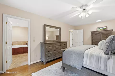 Bedroom - 70 Live Oak Ln, Pinehurst, NC 28374 photo 2 of 6
