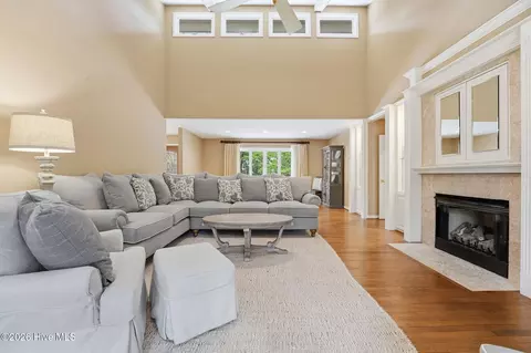 Living - 70 Live Oak Ln, Pinehurst, NC 28374 photo 2 of 5