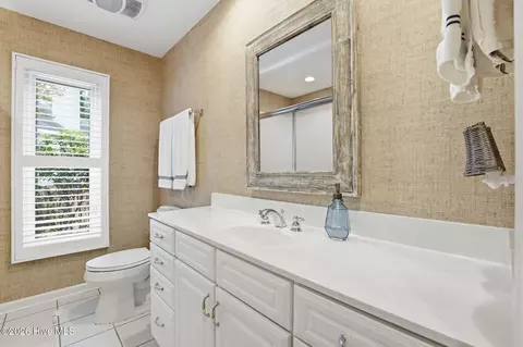 Bath - 70 Live Oak Ln, Pinehurst, NC 28374 photo 2 of 3