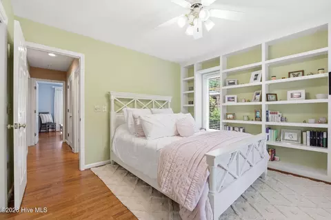 Bedroom - 70 Live Oak Ln, Pinehurst, NC 28374 photo 3 of 6