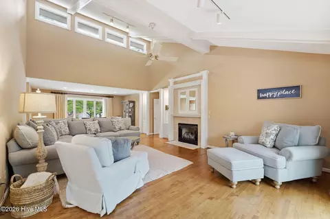 Living - 70 Live Oak Ln, Pinehurst, NC 28374 photo 1 of 5