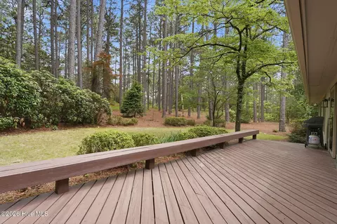 Exterior - 70 Live Oak Ln, Pinehurst, NC 28374 photo 3 of 5