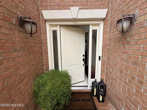 Entry Way - 509 Granite Pt, Martinez, GA 30907 photo 1 of 6