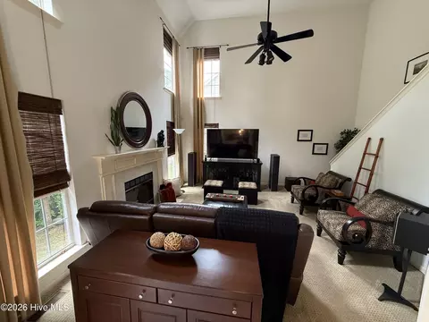 Living - 509 Granite Pt, Martinez, GA 30907 photo 2 of 3