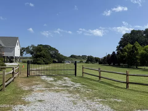Exterior - 102 Beaver Trl, Hubert, NC 28539 photo 12 of 13