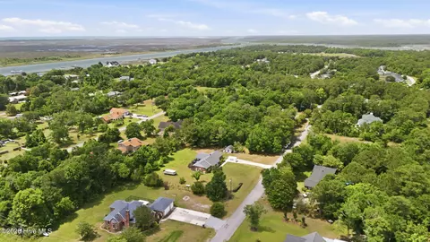 View/Area - 102 Beaver Trl, Hubert, NC 28539 photo 2 of 11