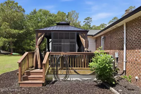 Exterior - 102 Beaver Trl, Hubert, NC 28539 photo 7 of 12