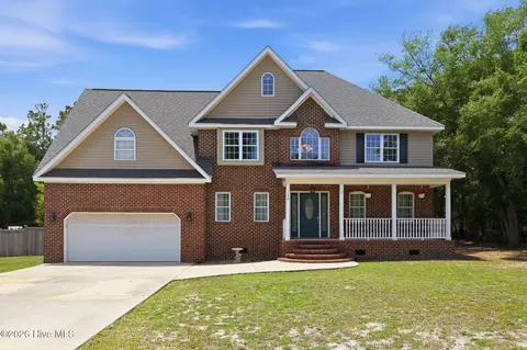 138 Yacht Club Dr, Newport, NC 28570