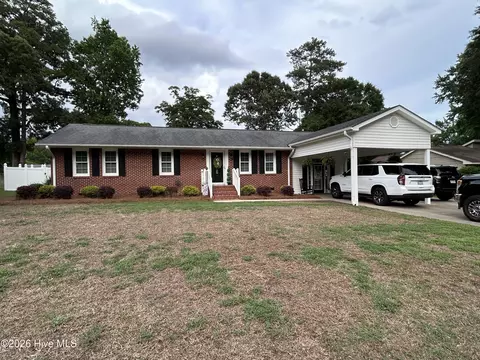 1585 Eastwood Dr, Kinston, NC 28504