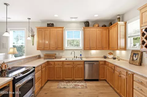 Kitchen - 807 Factory Rd, Hampstead, NC 28443 photo 2 of 4