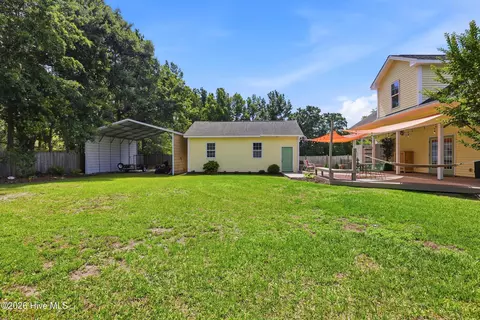 Exterior - 807 Factory Rd, Hampstead, NC 28443 photo 6 of 13