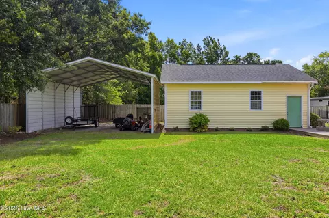Exterior - 807 Factory Rd, Hampstead, NC 28443 photo 10 of 13
