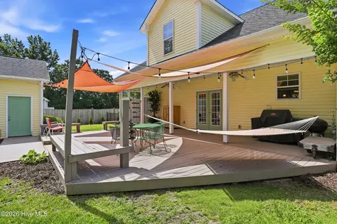 Exterior - 807 Factory Rd, Hampstead, NC 28443 photo 5 of 13