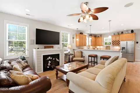 Living - 807 Factory Rd, Hampstead, NC 28443 photo 4 of 4