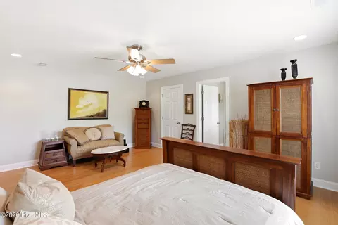 Bedroom - 807 Factory Rd, Hampstead, NC 28443 photo 6 of 10