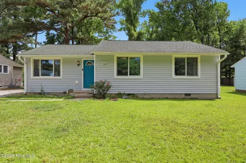 508 Oak Ln, Jacksonville, NC 28540