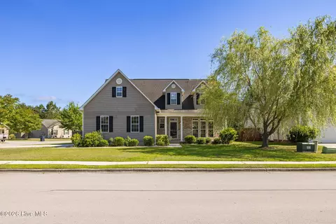 300 Walkens Woods Ln, Jacksonville, NC 28546