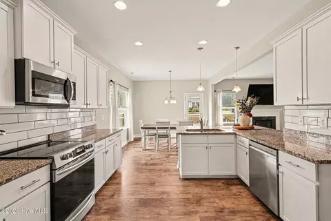 Kitchen - 52 Heirloom Ct, Benson, NC 27504 photo 3 of 3