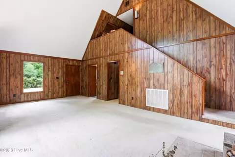 Living - 423 E Creekview Dr, Hampstead, NC 28443 photo 3 of 3