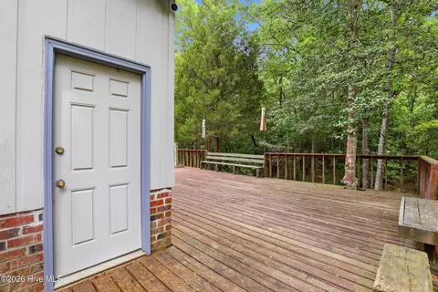 Exterior - 423 E Creekview Dr, Hampstead, NC 28443 photo 7 of 12
