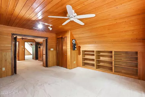 Bedroom - 423 E Creekview Dr, Hampstead, NC 28443 photo 6 of 6