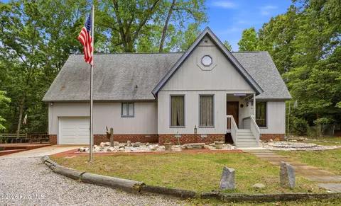 423 E Creekview Dr, Hampstead, NC 28443