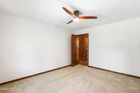 Bedroom - 423 E Creekview Dr, Hampstead, NC 28443 photo 2 of 6