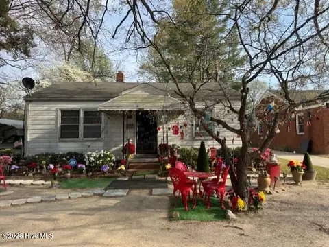 1007 W Saint James St, Tarboro, NC 27886