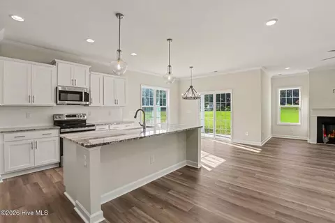 Kitchen - 47 Yardley Dr, Smithfield, NC 27577 photo 2 of 4