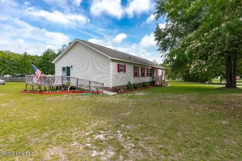 120 Ole Field Cir, Newport, NC 28570