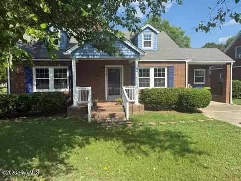 904 N Academy St, Ahoskie, NC 27910