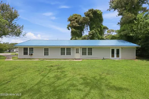 1239 Hibbs Rd, Newport, NC 28570