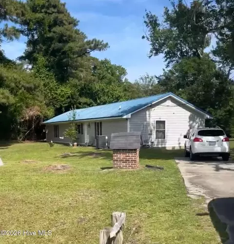 1239 Hibbs Rd, Newport, NC 28570